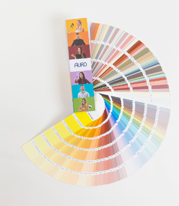 Bis zu 800 Farbtöne im dem Auro Colours for Life Fächer 